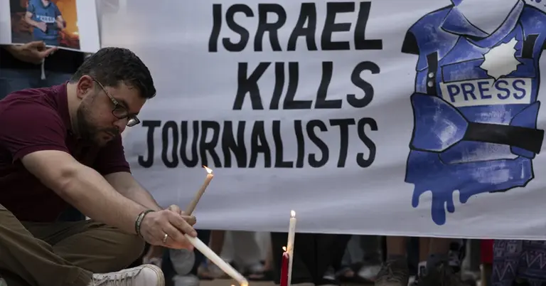 ইসরাইলের দ্বারা নিহত সাংবাদিকদের প্রতি শ্রদ্ধা নিবেদন